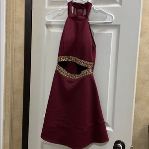 Beautiful dress for any dance!